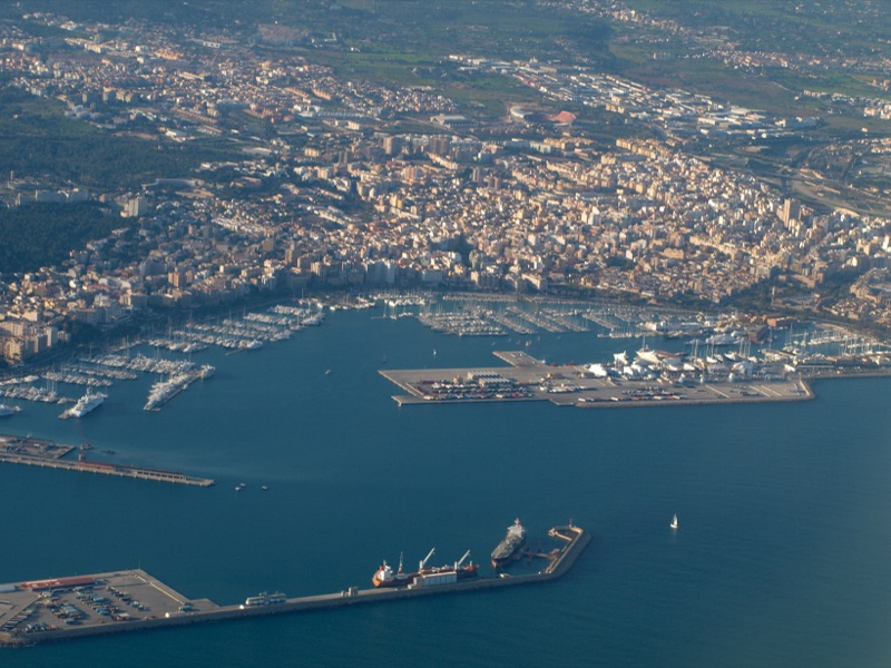 Luftaufnahme vom Hafen Palma de Mallorca