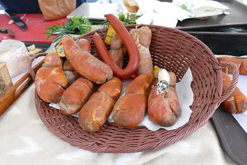 Frische Produkte auf dem Wochenmarkt in Sóller, Mallorca